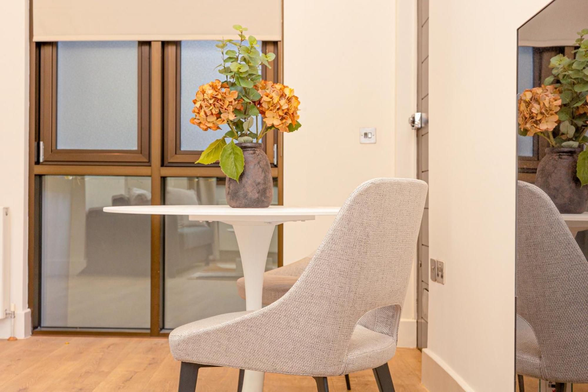 Modern Serviced Apartments 3 Minutes From Blackfriars Station Londres Exterior foto